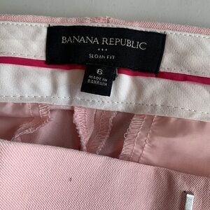 Banana Republic Sloan fit, size 6 pants. Excellent condition.